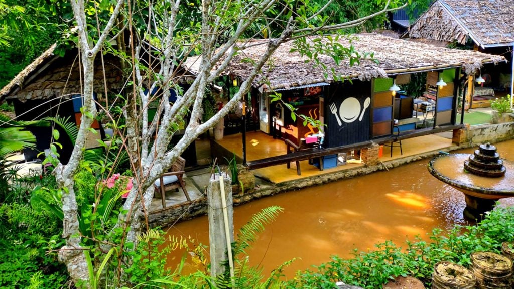 คาเฟ่เชียงใหม่ ริมธาร นั่งเล่น (Nanglen Rimtharn)