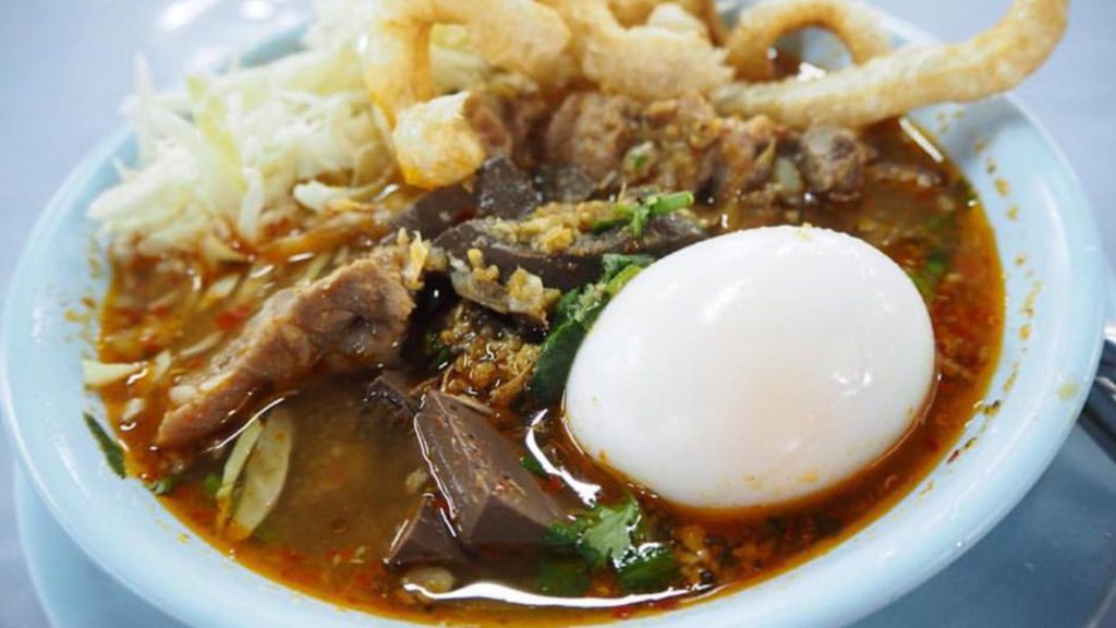 ร้านอาหารเชียงใหม่ ร้านขนมจีนสันป่าข่อย ไฮโซล้านนา