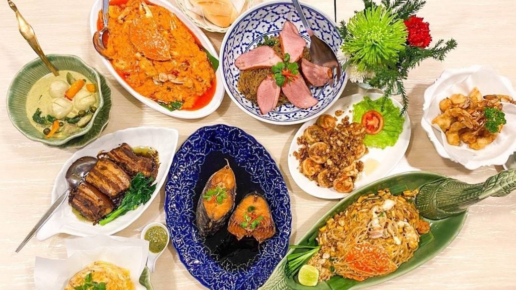 ร้านอาหารกรุงเทพ - ลูกไก่ทอง (Luk Kai Thong)