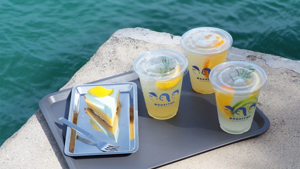 คาเฟ่ภูเก็ต - Moonstone Cafe at Visit Panwa