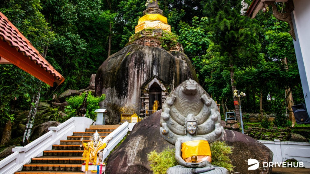 ที่เที่ยวเชียงราย - วัดพระธาตุผาเงา (Wat Phra That Pha Ngao)