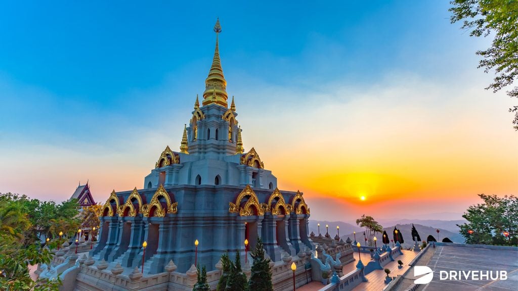 ที่เที่ยวเชียงราย พระบรมธาตุเจดีย์ศรีนครินทร์สถิตมหาสันติคีรี (Phra Borommathat Srinagarindra Sathit Maha Santi Khiri)