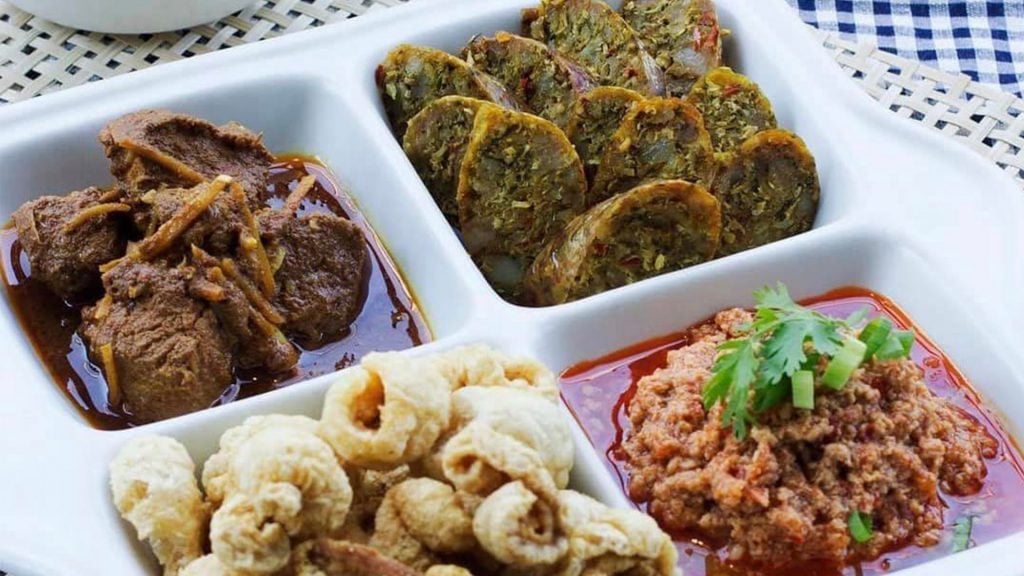 ร้านอาหารเชียงราย ผามไส้อั่ว (PAAM)