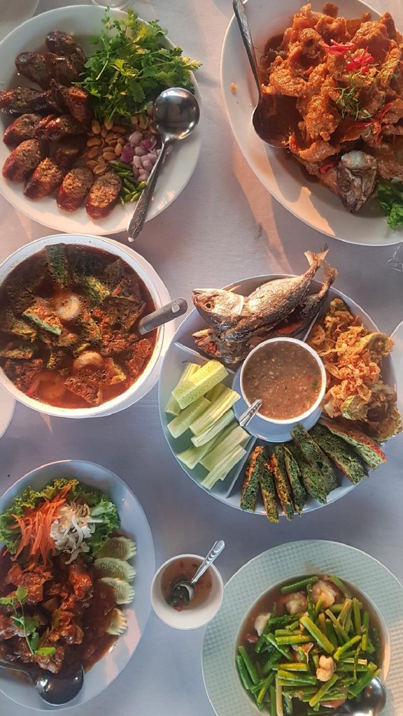 ร้านอาหารน่าน - สุริยากาเด้น (Suriya Garden Restaurant)