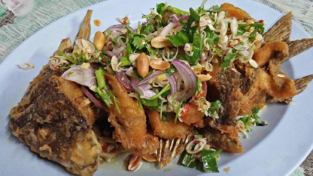 ร้านอาหารน่าน - ครัวกาสะลองริมน้ำน่าน (Krua Gasalong)