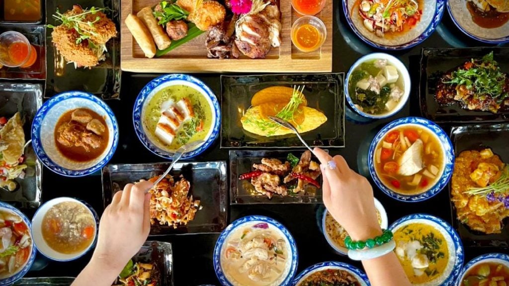 ร้านอาหารน่าน - ร้านอาหารกิน (Gin Restaurant)