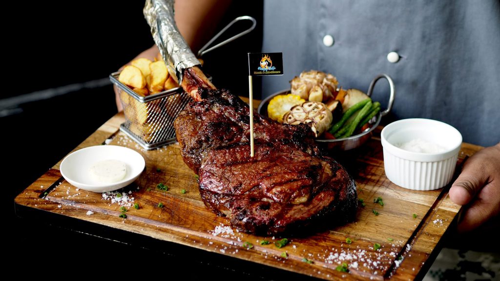 ร้านอาหารเชียงราย ฮังกรีวูฟส์ สเต๊กเฮาส์ (Hungry Wolf's Steak & Ale-House)