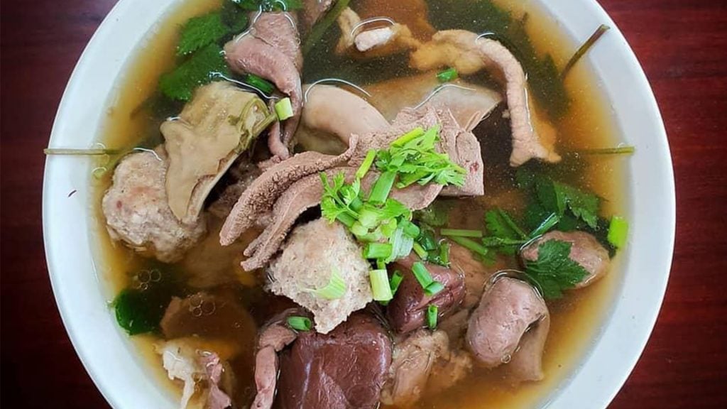 ร้านอาหารเชียงราย เกาเหลาเลือดหมู เชียงราย (Saharodh Pork Blood Soup)