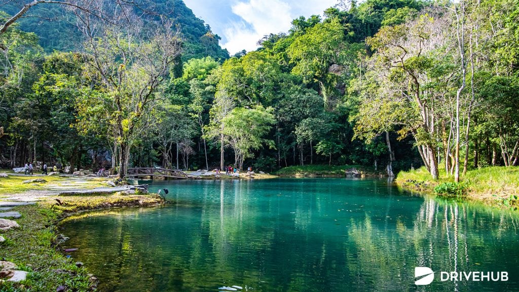 ที่เที่ยวเชียงราย สระขุนน้ำมรกต (Khun Nam Morakot Pond)