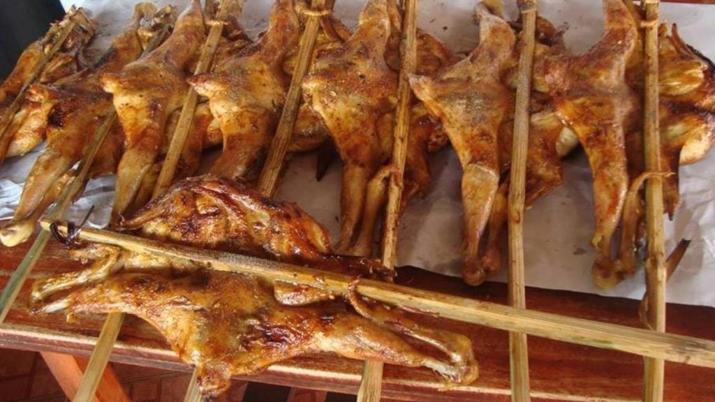 ร้านอาหารขอนแก่น - ไก่ย่างระเบียบเขาสวนกวาง (Kai Yang Rabeab (Khao Suan Kwang))