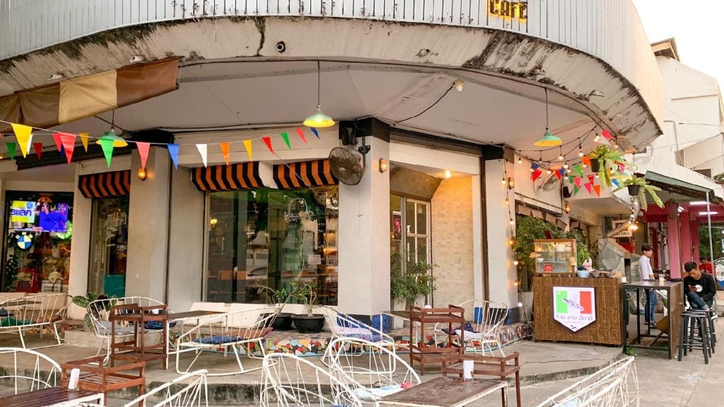 คาเฟ่ขอนแก่น - เดย์ มันธ เยียร์ คาเฟ่ (Dd/mm/yyyy cafe')
