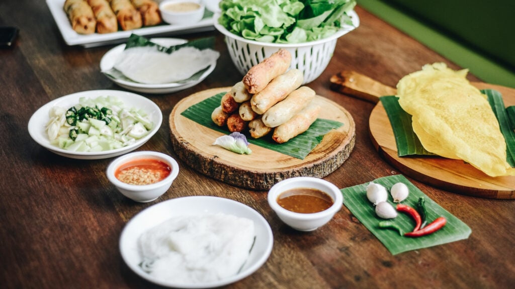 ร้านอาหารขอนแก่น - ฮาลองเบย์ อาหารเวียดนาม ขอนแก่น (Halong Bay Khon Kaen)