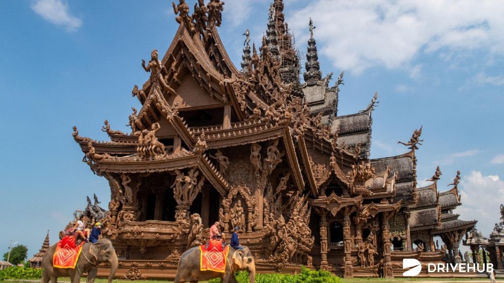 ที่เที่ยวใกล้กรุงเทพ - พิพิธภัณฑ์ปราสาทสัจธรรม จ.ชลบุรี (Sanctuary of Truth Museum)