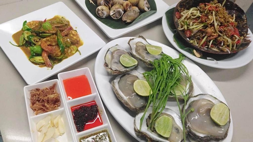 ร้านอาหารกระบี่ - ครัวธารา อ่าวนาง (Krua Thara)