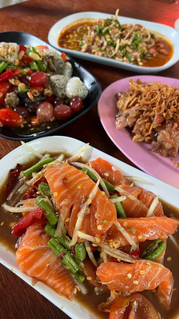ร้านอาหารกระบี่ - ร้านส้มตำบนควน (Somtum Bonkoun)