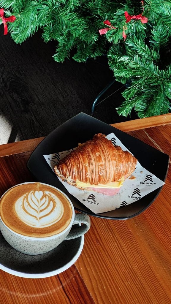 คาเฟ่กระบี่ - สพรูซี่ คาเฟ่ (Sprucy Cafe)