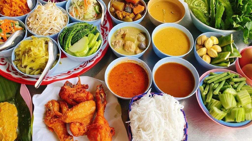 ร้านอาหารกระบี่ - ขนมจีนโกจ้อย (Ko Choi)