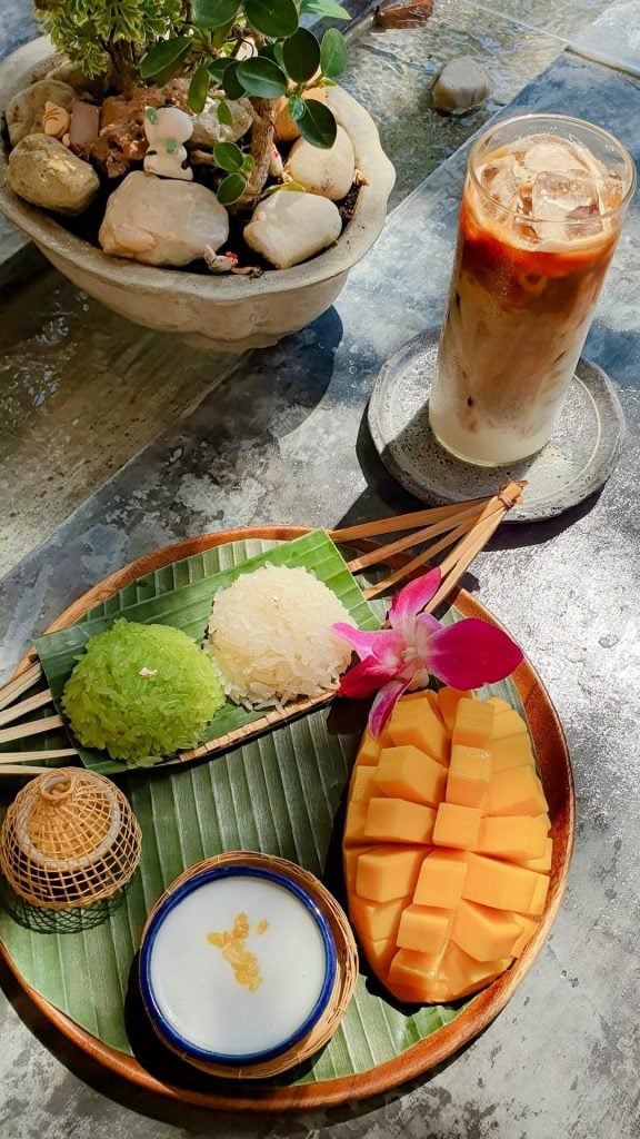 คาเฟ่กระบี่ - ทองหยิบ ทองหยอด คาเฟ่ (Thongyib Thongyod Cafe)