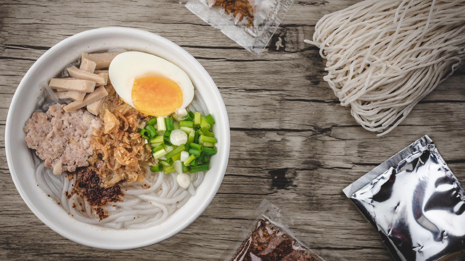 ร้านอาหารอุบล - ก๋วยจั๊บประเทือง (Kuay Jab Pratuang)
