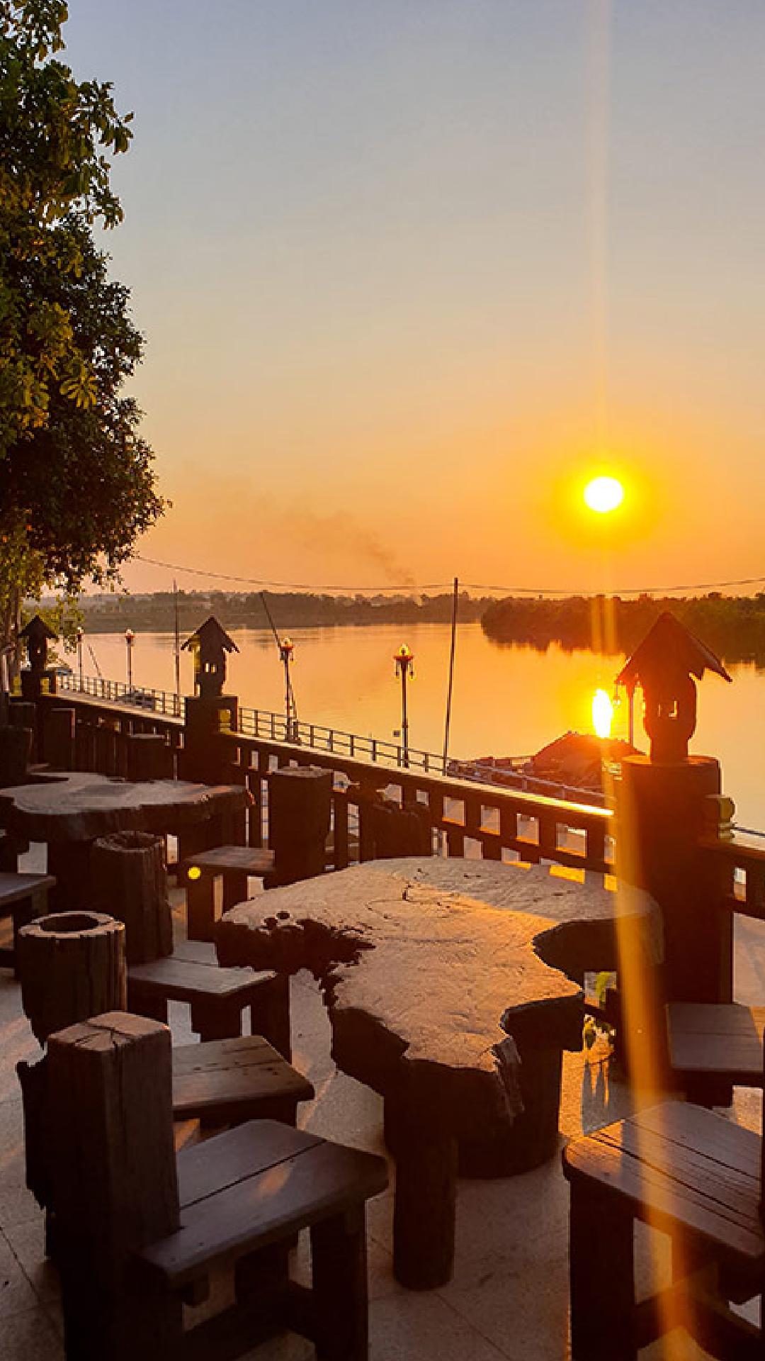ร้านอาหารอุบล - เรือนอาหารวิวมูล (View Mun Restaurant)
