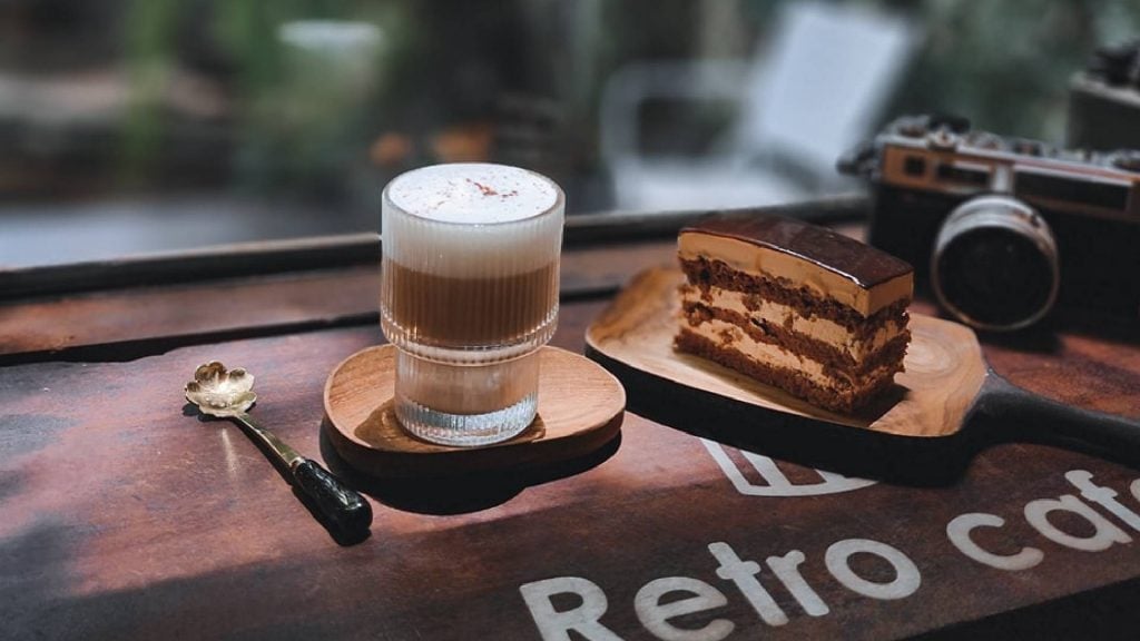 คาเฟ่นครศรีธรรมราช - เรโทร คาเฟ่ (Retro Cafe
