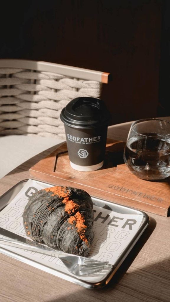 คาเฟ่อุบลฯ - GODFATHER COFFEE
