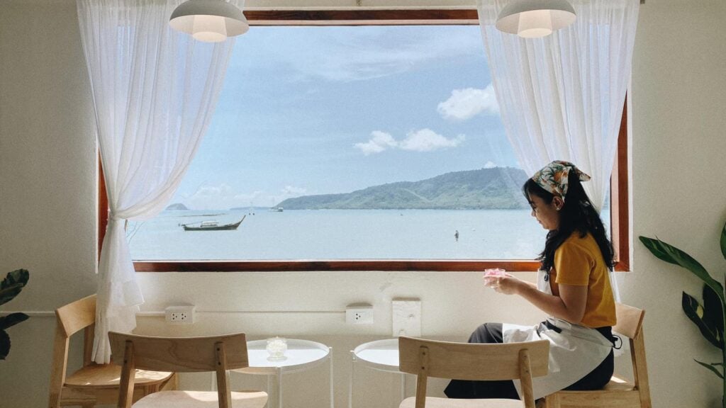 คาเฟ่ภูเก็ต - Lay Cafe Phuket
