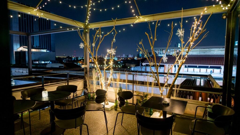 Rooftop Bar กรุงเทพ - VELA Rooftop