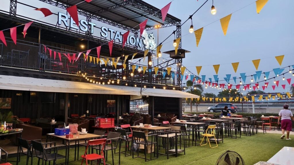 ร้านนั่งชิวพัทยา - Rest Station Pattaya