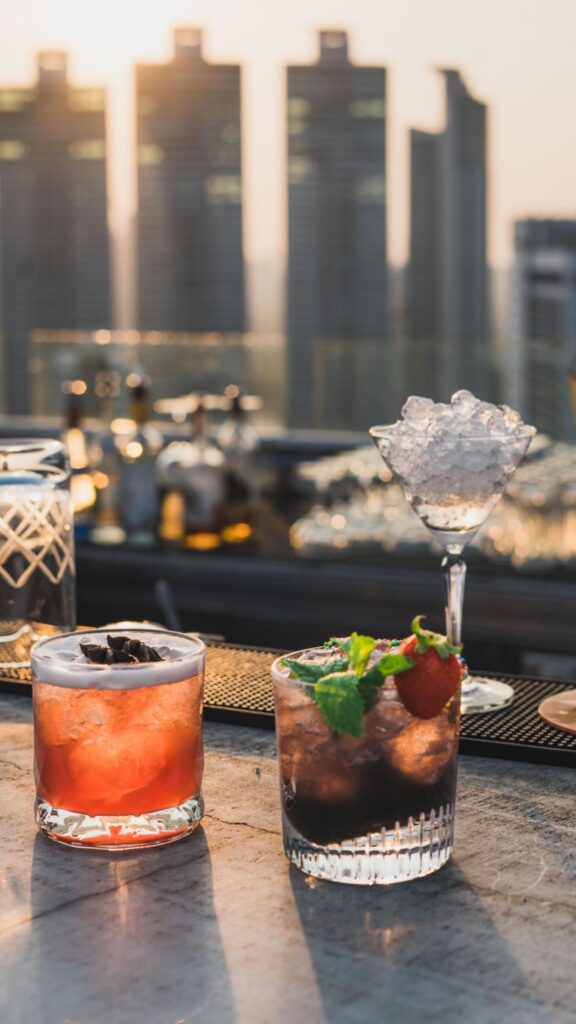 Rooftop Bar กรุงเทพ - Vanilla Sky Rooftop Bar
