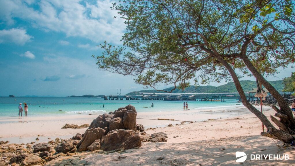 ที่เที่ยวเกาะล้าน - หาดสังวาลย์ (Sangwan Beach)

