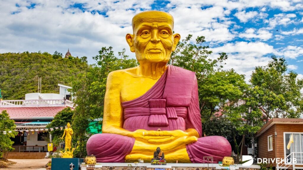 ที่เที่ยวเกาะล้าน - สำนักสงฆ์เขาใหญ่ญาณวโรดมวราราม (Giant Buddha)

