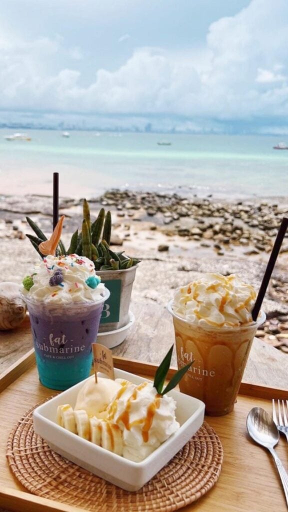 ที่เที่ยวเกาะล้าน - แฟท ซับมารีน คาเฟ่ (Fat Submarine Cafe)
