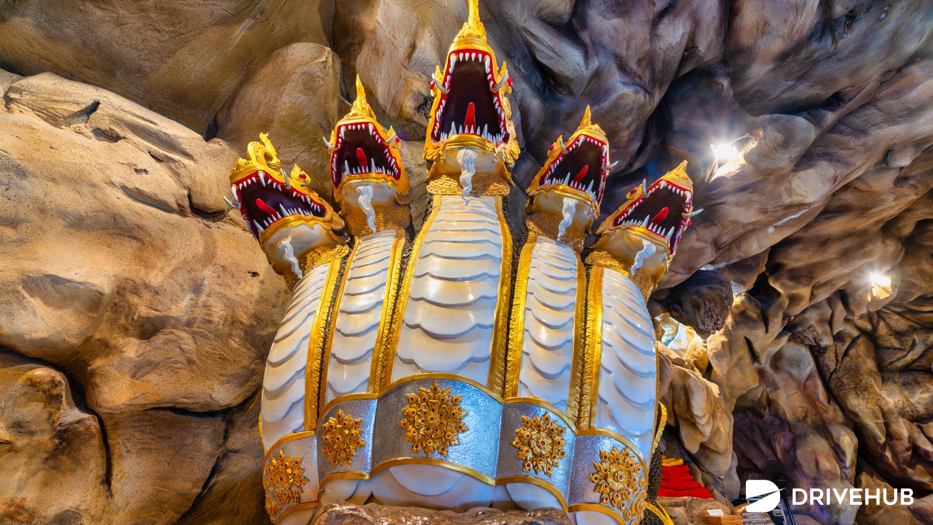 ที่เที่ยวชลบุรี - วัดหลวงพี่แซม (Wat Luang Phi Saem)  