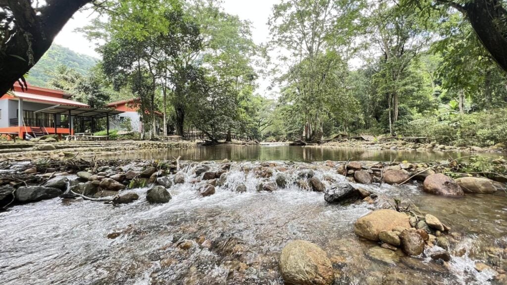 ที่เที่ยวนครนายก - น้ำตกคลองมะเดื่อ (Khlong Ma Duea waterfall)