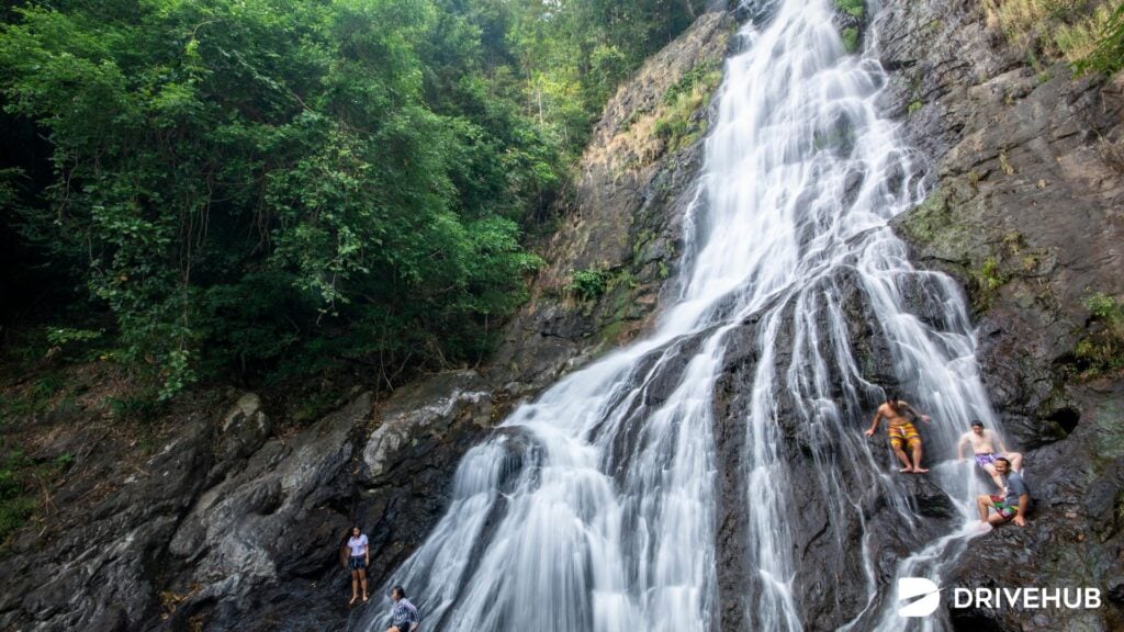 ที่เที่ยวนครนายก - น้ำตกสาริกา (Sarika Waterfall)
