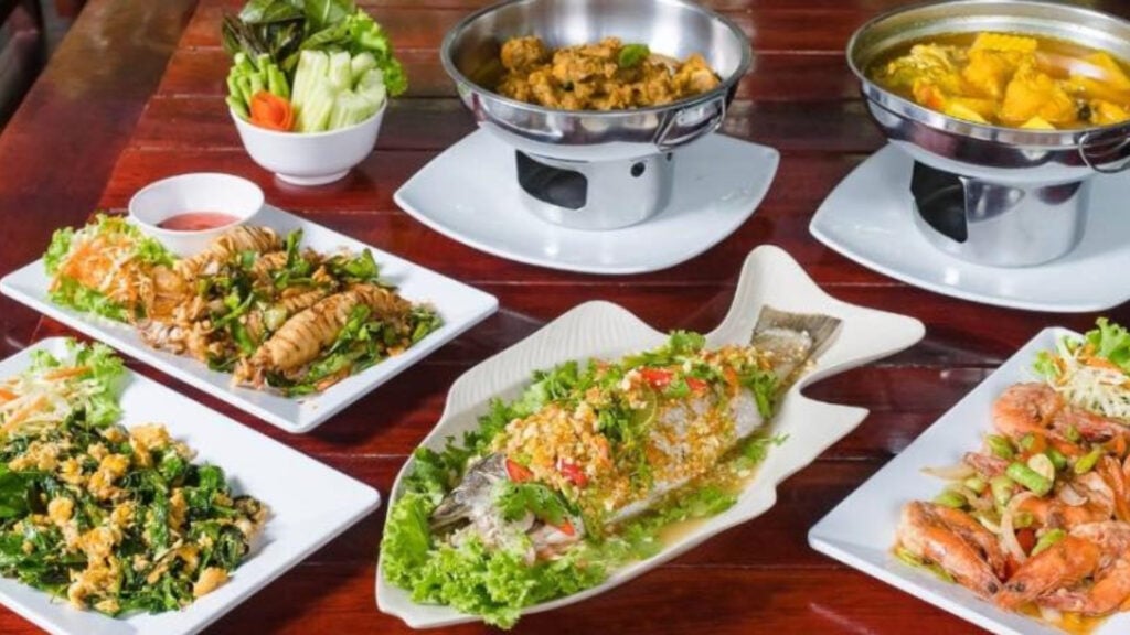 ร้านอาหารกระบี่ - เรือนมรกต (Ruen Morakot Restaurant)