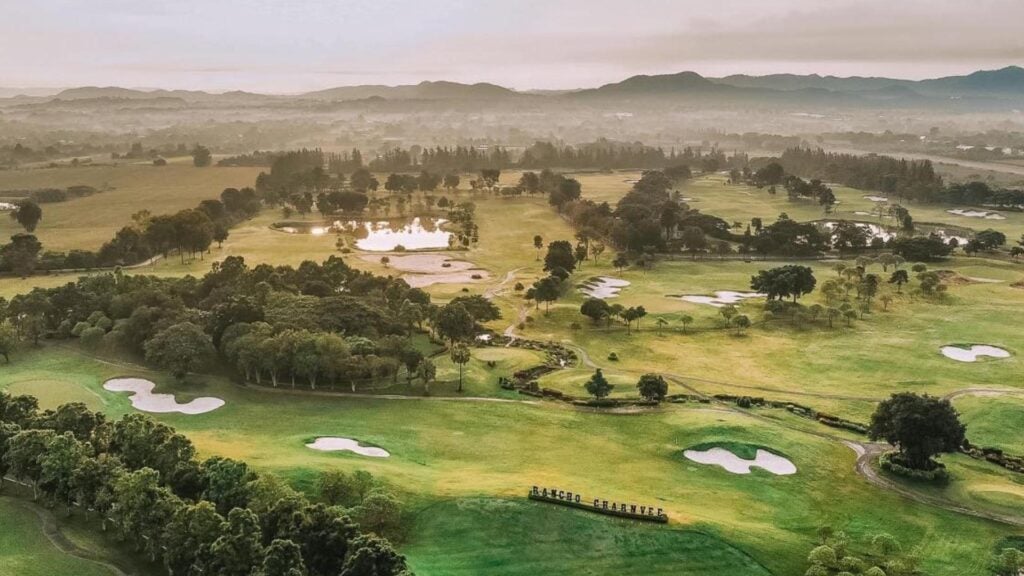 ที่เที่ยวเขาใหญ่ - แรนโช ชาญวีร์ เขาใหญ่ (Rancho Charnvee Country Club)
