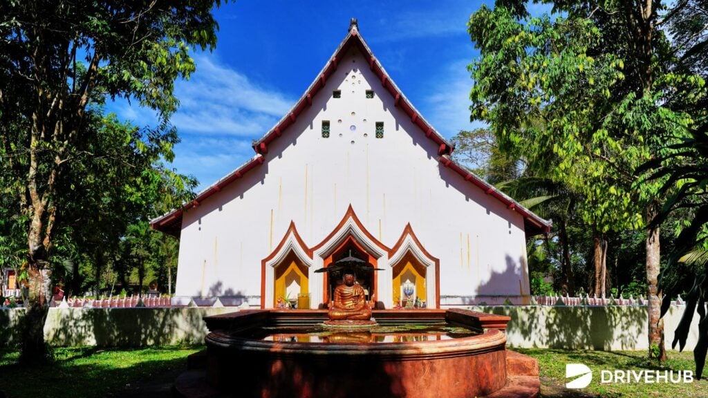 ที่เที่ยวเมืองรอง - วัดโยธานิมิต จังหวัดตราด (Wat Yotha Nimit)