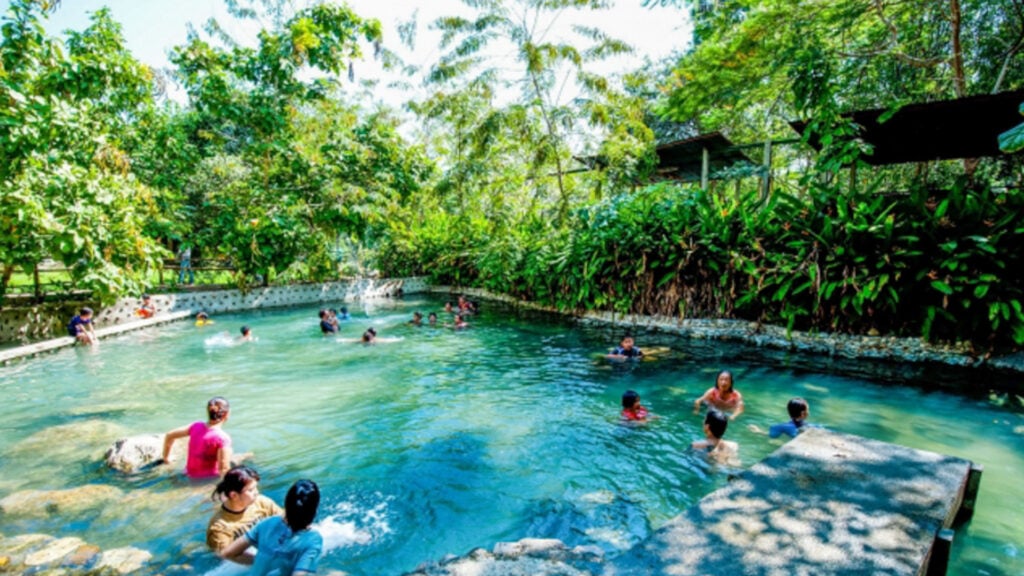 ที่เที่ยวราชบุรี - ธารน้ำร้อนบ่อคลึง (Bore Klueng Hot Spring)