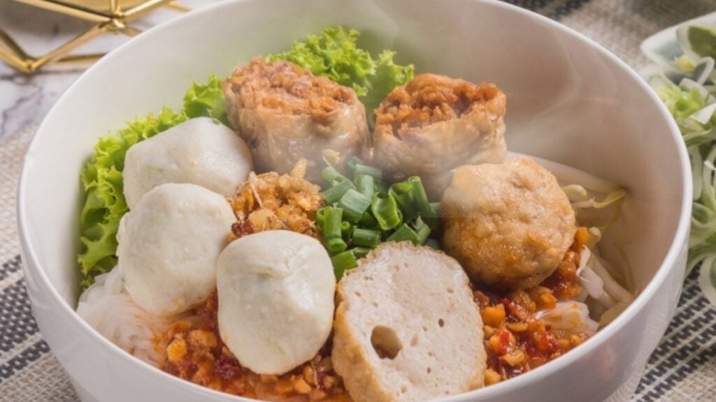 ร้านอาหารเยาวราช - ยู้ ลูกชิ้นปลาเยาวราช (Yoo Chinatown Fish ball)  