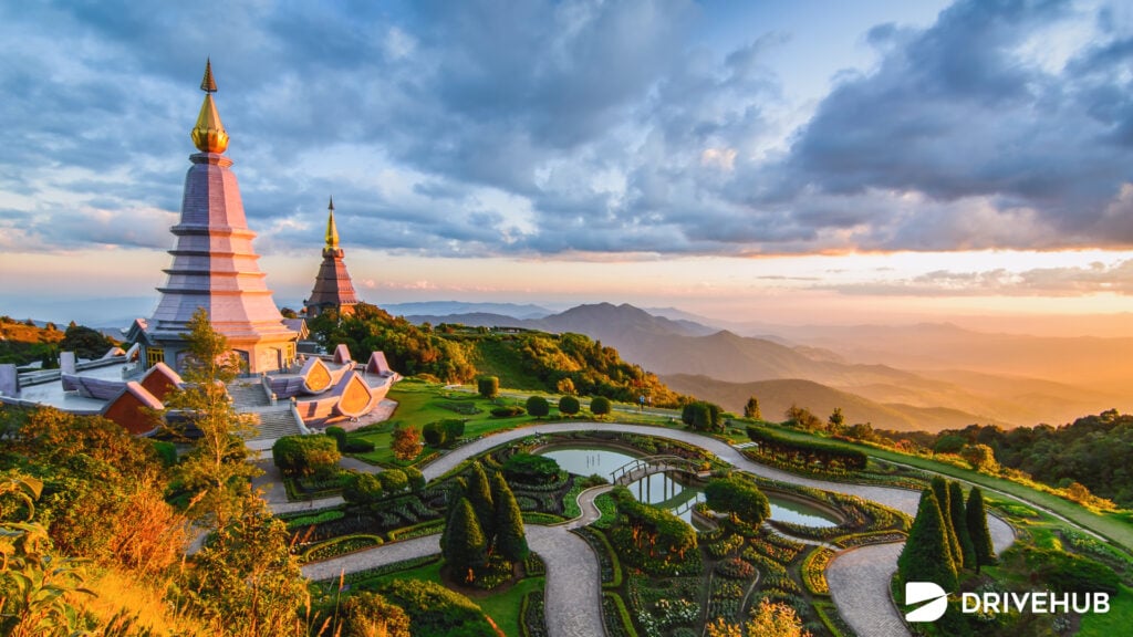 ที่เที่ยวดอยอินทนนท์ - พระมหาธาตุนภเมทนีดล พระมหาธาตุนภพลภูมิสิริ (Phra Mahathat Napamathanidol & Phra Mahathat Napaphol Bhumisiri)