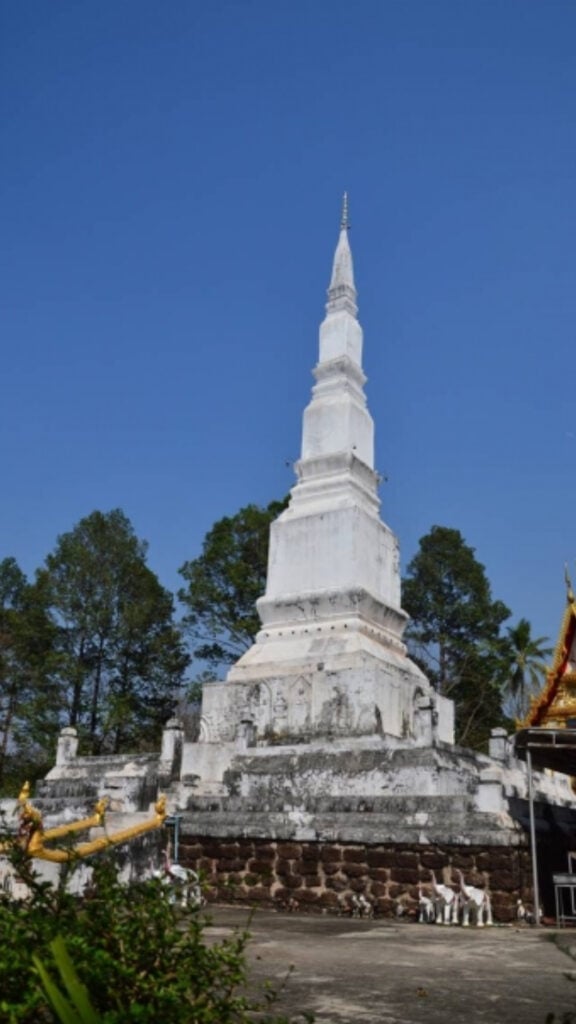 ที่เที่ยวอุดรฯ - พระธาตุดอนแก้ว (Phra That Don Kaeo)  