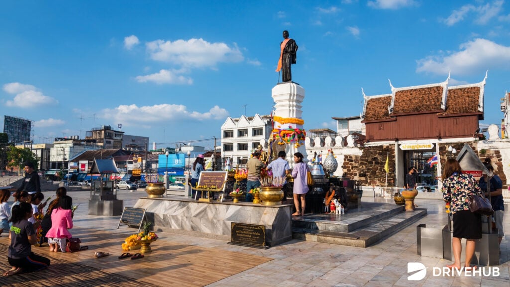 ที่เที่ยวโคราช - อนุสาวรีย์ท้าวสุรนารี (The Memorial Monument of Thao Suranaree)  