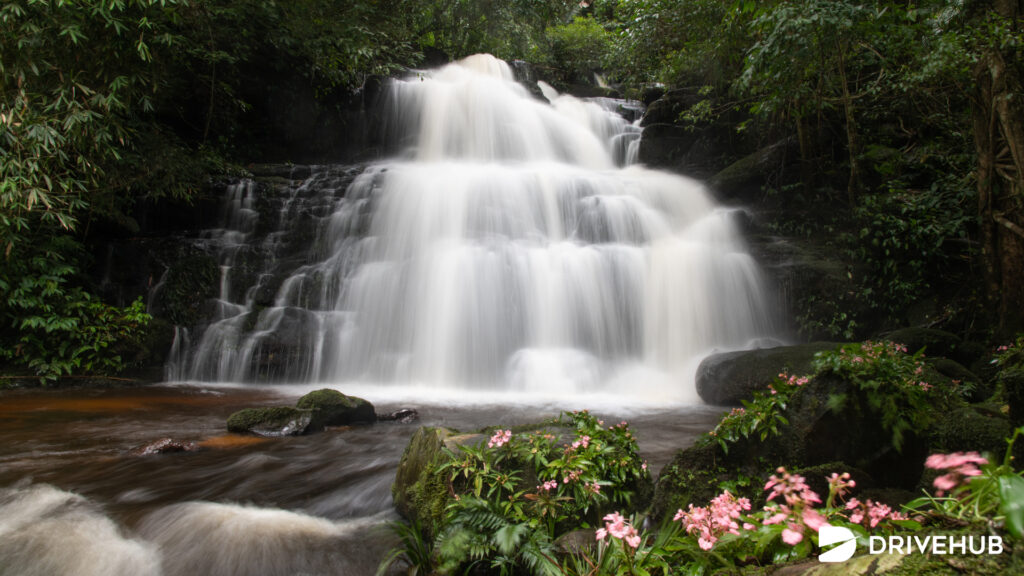 ที่เที่ยวพิษณุโลก - น้ำตกหมันแดง (Man Daeng Waterfall)