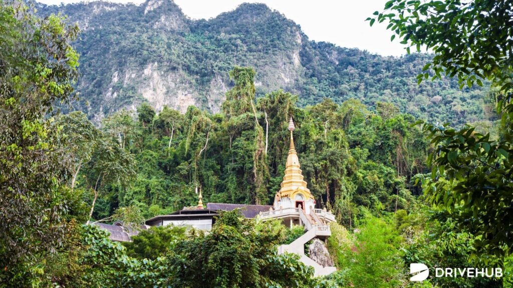 ที่เที่ยวเชียงดาว - ถ้ำผาปล่อง (Wat Tham Pha Plong)