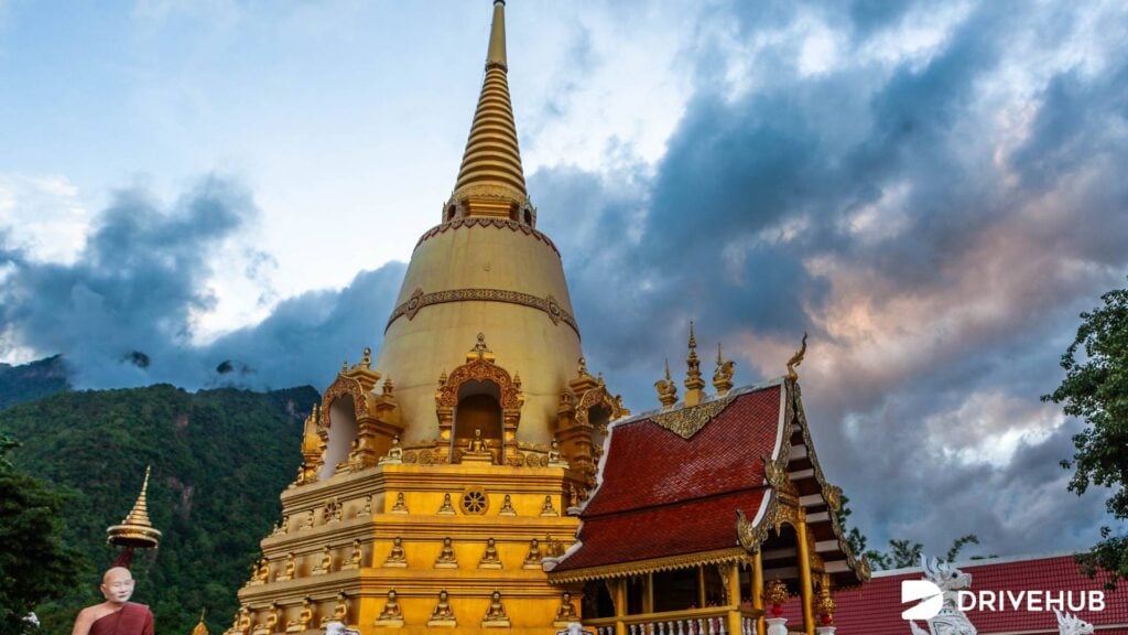 ที่เที่ยวเชียงดาว - วัดพระธาตุดอยเชียงดาว (Wat Phra That Doi Chiang Dao)