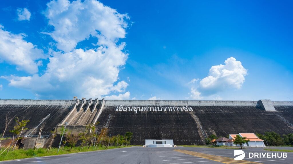 เที่ยวน้ำตกสาริกา - เชื่อนขุนด่านปราการชล (Khun Dan Prakan Chon Dam)
