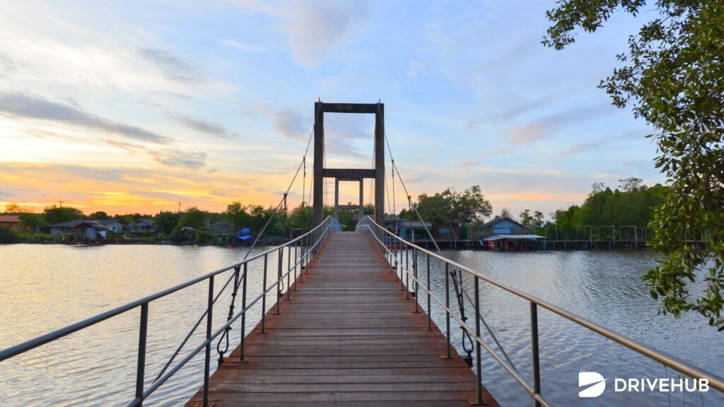 ที่เที่ยวระยอง - สะพานรักษ์แสม (Raksamae Bridge)