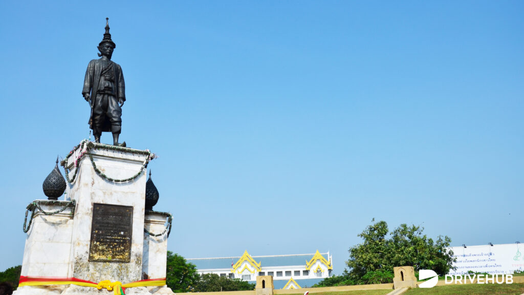ที่เที่ยวลพบุรี - อนุสาวรีย์สมเด็จพระนารายณ์มหาราช (King Narai the Great Monument)